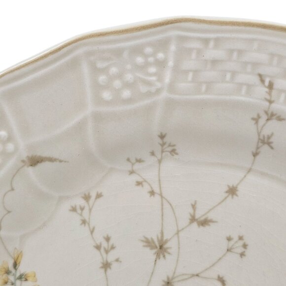 Mikasa Margaux Dessert Salad Plate Floral Basket Weave Design Japan 8.25 in - Picture 6 of 7